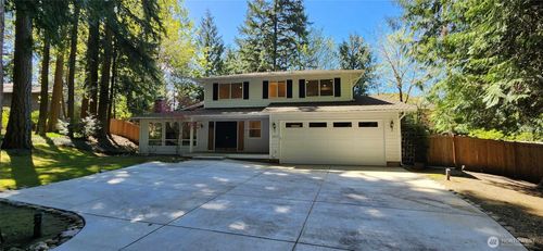 2417 Sahalee Dr W, Sammamish, WA, 98074-6310 | Card Image