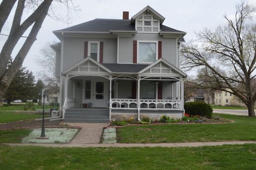 340 S Main St, Sheffield, IL, 61361-9787 | Card Image
