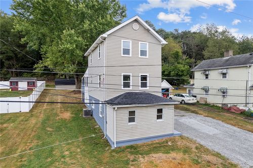 14 Hubbard Rd, Burgettstown, PA, 15021-9764 | Card Image
