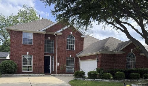 2105 Woodview Dr, Flower Mound, TX, 75028-5207 | Card Image