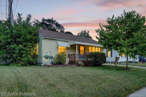 4643 Niagara Street, Wayne, MI, 48184 | Card Image