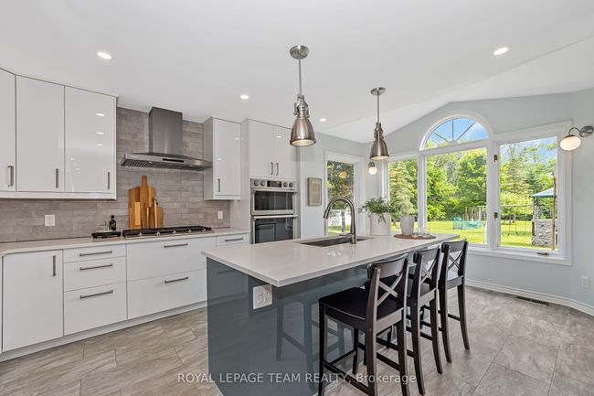 1536 Sherruby Way, House other with 4 bedrooms, 3 bathrooms and 10 parking in Kanata ON | Image 16