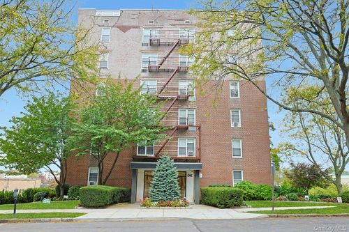 apt-2k-1 Oakridge Pl, Eastchester, NY, 10709-2027 | Card Image