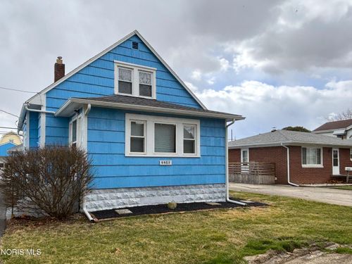 3246 136th St, Toledo, OH, 43611-2407 | Card Image