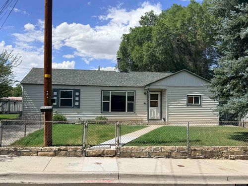 68 Hoover Dr, Green River, WY, 82935 | Card Image