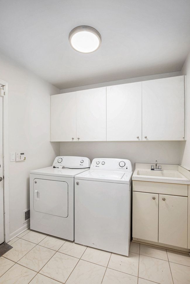 Laundry Room Main | Image 23