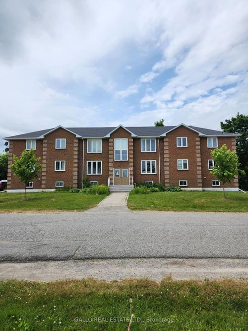 40 Ash St, Uxbridge, ON, L9P1V1 | Card Image