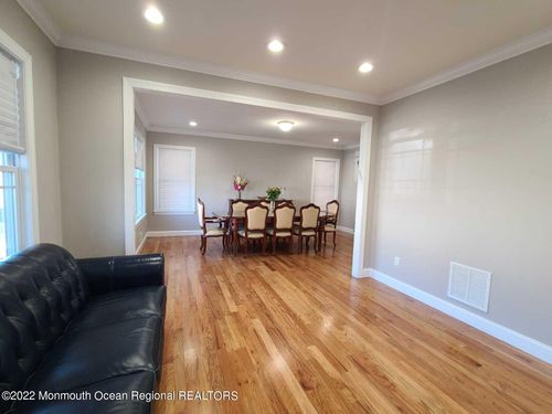 72 Bradhurst Ave, Lakewood, NJ, 08701-6134 | Card Image