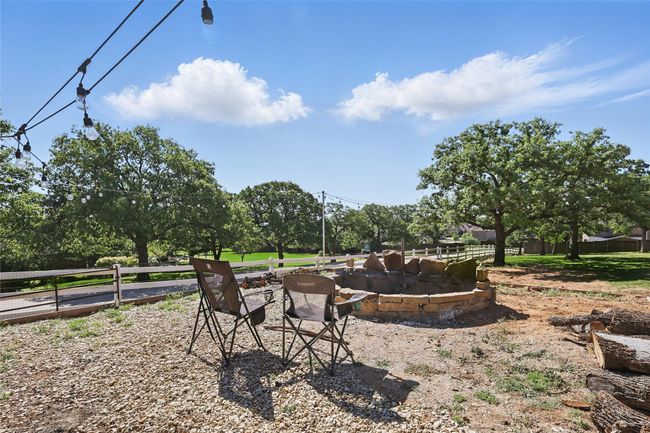 2204 Church Dr, House other with 3 bedrooms, 2 bathrooms and null parking in Corinth TX | Image 34