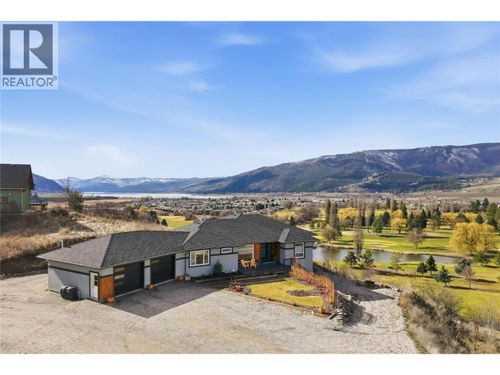 463 Golfview Pl, Vernon, BC, V1H2J9 | Card Image