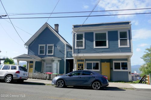 156-146-156 Bond St, Astoria, OR, 97103-4364 | Card Image