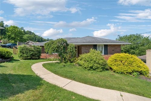 161 Thorne Rd, Washington, PA, 15301-6258 | Card Image