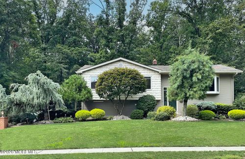 18 Ned Dr, Matawan, NJ, 07747-2710 | Card Image