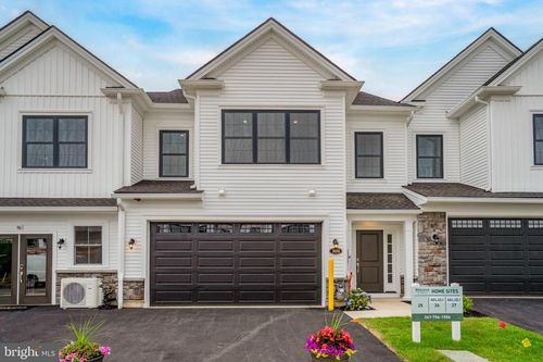 29-503 Fullerton Farm Ct, CHALFONT, PA, 18914-3708 | Card Image