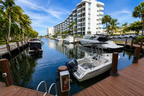 306-4800 Bayview, Fort Lauderdale, FL, 33308 | Card Image