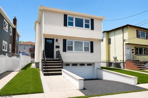 88 Manchester Pl, Newark, NJ, 07104-1704 | Card Image