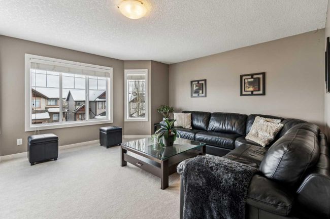 67 Tremblant Way Sw, Home with 3 bedrooms, 2 bathrooms and 2 parking in Calgary AB | Image 25