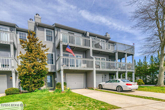 Spinnaker Way, Neptune, NJ 07753