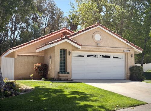 29335 Marilyn Dr, Canyon Country, CA, 91387-4456 | Card Image
