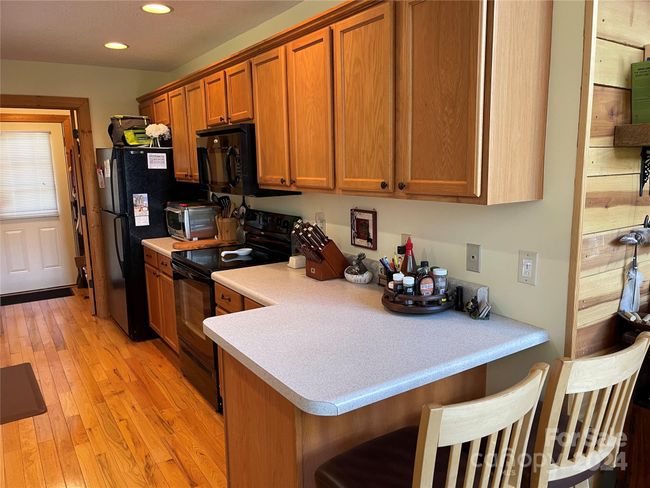 90 Twin Oaks Est, House other with 2 bedrooms, 3 bathrooms and null parking in Sylva NC | Image 15