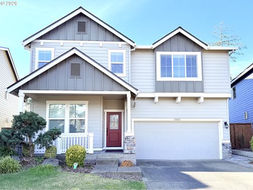 13823 Se Nightingale Ave, Happy Valley, OR, 97015-7717 | Card Image