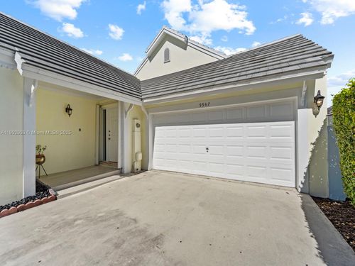 9947 Nw 47th Ter, Doral, FL, 33178-1938 | Card Image