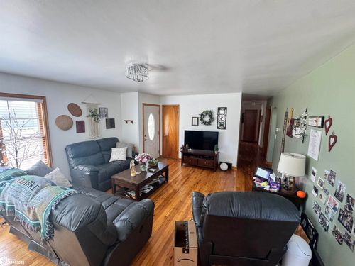531 E Webster Street, Osceola, IA, 50213 | Card Image