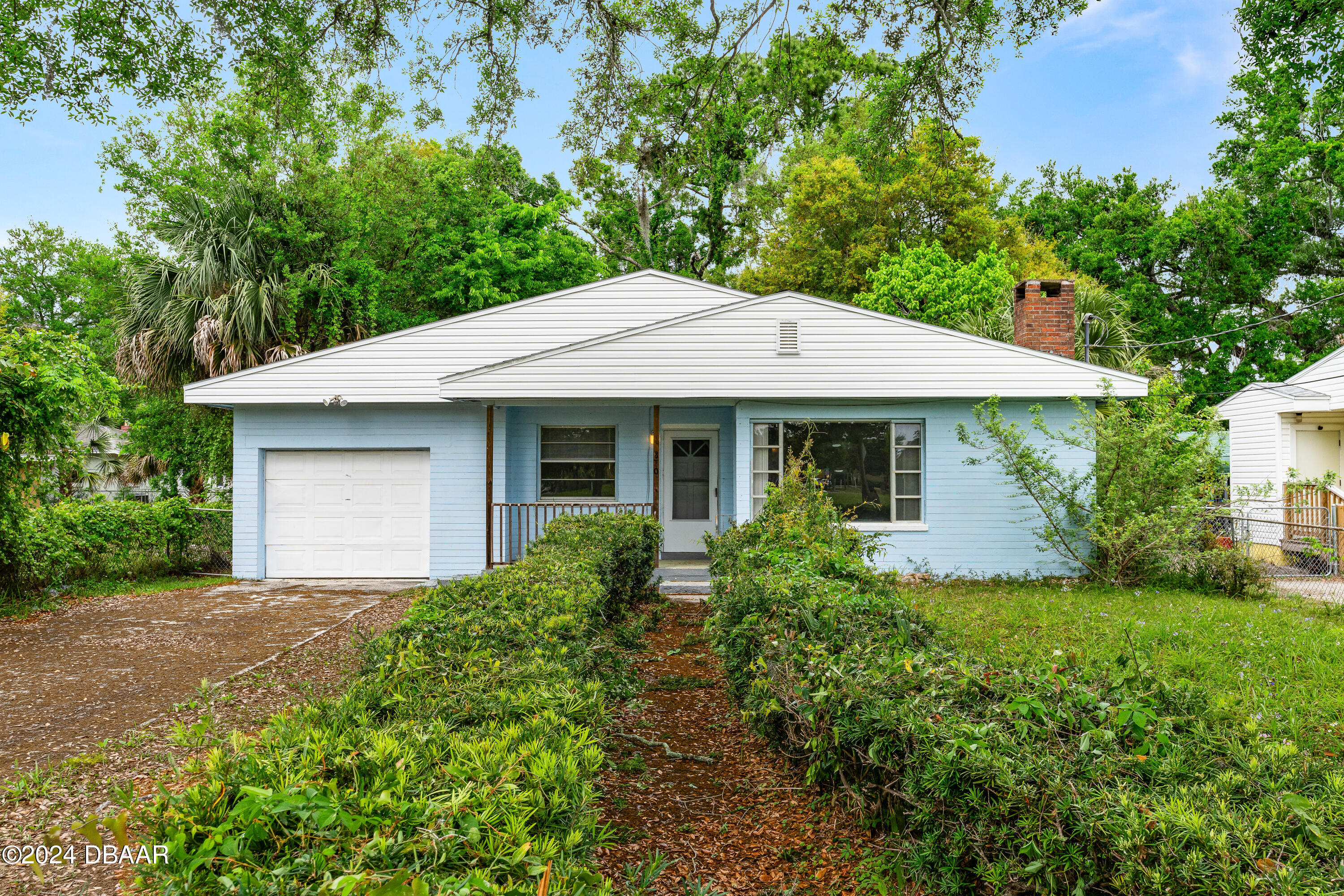 Oak St, Daytona Beach, FL 32114