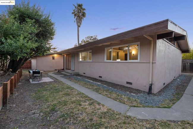 Spacious Back Yard | Image 47