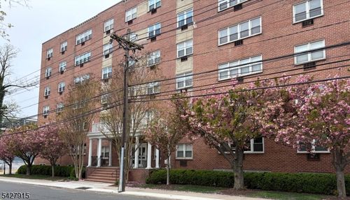 5f-467 Valley St, Maplewood, NJ, 07040-1346 | Card Image