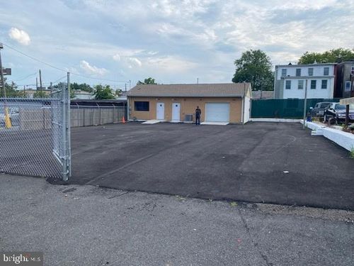 239 Bernard St, Trenton, NJ, 08618-4616 | Card Image