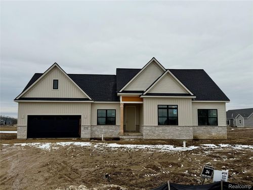 5381 Championship Dr, Linden, MI, 48451-9304 | Card Image