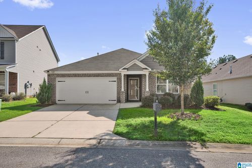 4690 Woodford Cir, BESSEMER, AL, 35022-2011 | Card Image