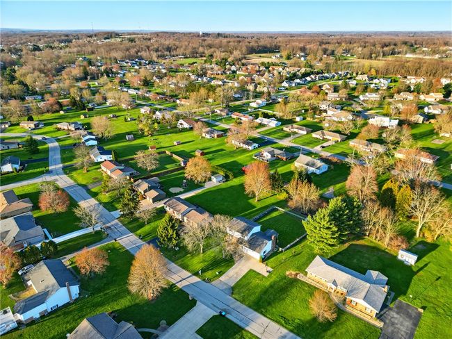3690 Clearview Dr, House other with 5 bedrooms, 4 bathrooms and 2 parking in Hermitage PA | Image 6