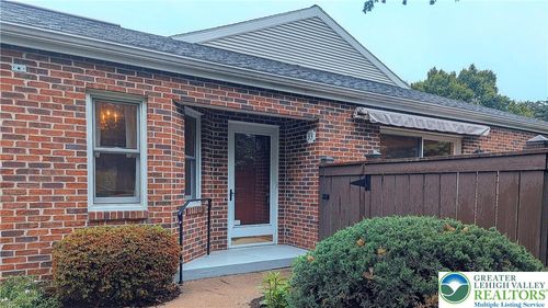 33 Woodland Est, LEBANON, PA, 17042-6556 | Card Image