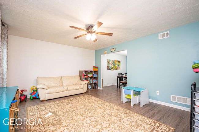 970 Cranberry Crk, House other with 4 bedrooms, 3 bathrooms and 2 parking in Roswell GA | Image 13