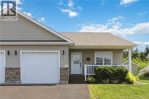 37 Golden St, Moncton, NB, E1G5T3 | Card Image