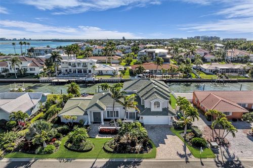 548 Halyard Ln, LONGBOAT KEY, FL, 34228-3712 | Card Image