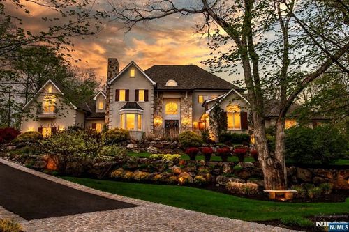 9 Pennbrook Ct, Boonton, NJ, 07005-9300 | Card Image