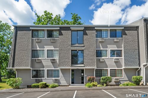 d11-187 Flax Hill Rd, Norwalk, CT, 06854-2853 | Card Image