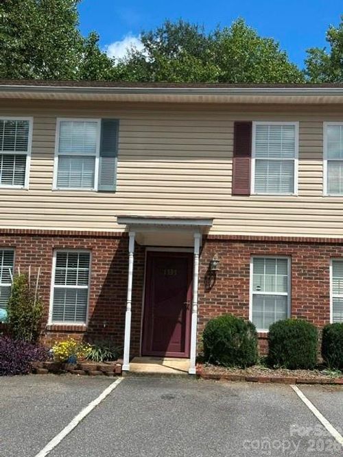 1535 20th Ave Ne, Hickory, NC, 28601-2184 | Card Image