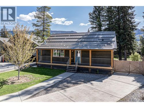 2058 Golden Eagle Dr, Sparwood, BC, V0B2G2 | Card Image