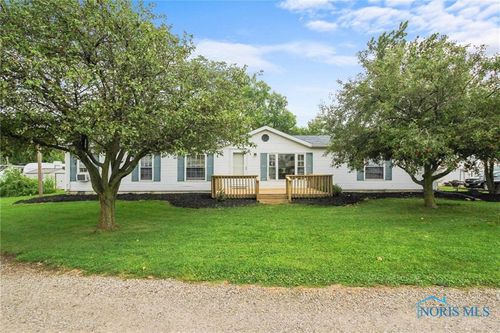 295 S Meachem Rd, Port Clinton, OH, 43452-9444 | Card Image