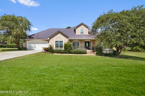 17433 Dogwood Hills Dr, Biloxi, MS, 39532-9416 | Card Image