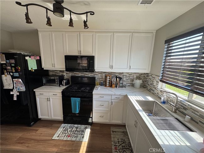 7671 Indian Canyon Cir, House other with 4 bedrooms, 2 bathrooms and 2 parking in Corona CA | Image 6