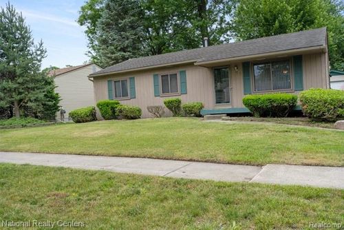33625 Fairchild St, Westland, MI, 48186-4597 | Card Image