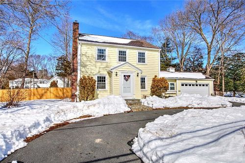 1 Massasoit Ave, Barrington, RI, 02806-3101 | Card Image