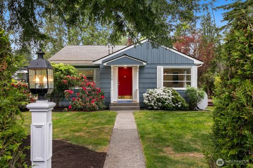 7658 Ne 12th St, Medina, WA, 98039-3150 | Card Image