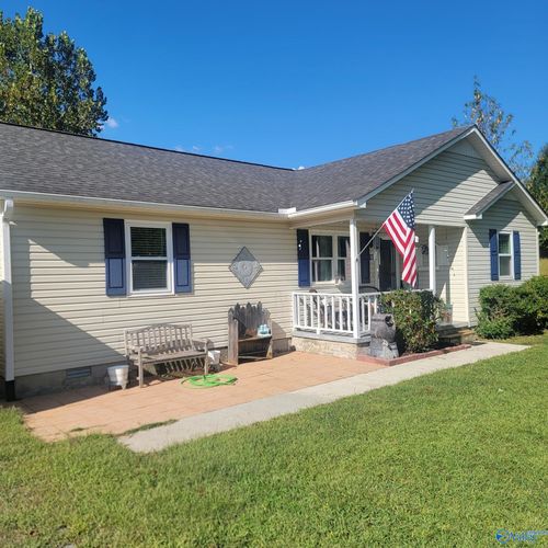 100 Maple Cir, Arab, AL, 35016-3986 | Card Image