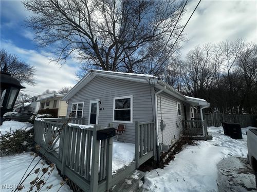 673 Tallkron Drive, Akron, OH, 44305 | Card Image